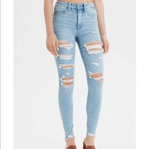 Light wash ripped American Eagle Jeans